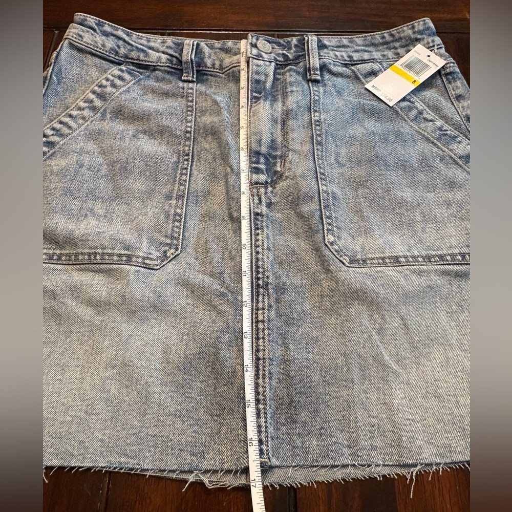 New Edited Blue Light Wash Denim Skirt size 8 - Picture 6 of 8